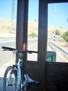 Eine weitere Pause - man beachte die Straße, der See Genezareth war die ganze Strecke über fast nicht zu sehen.