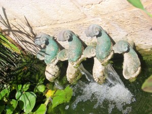 Es fischelt im Innenhof...