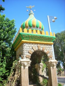 Farbenprächtiger Pavillon